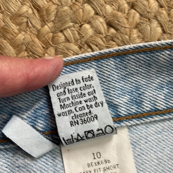 Calvin Klein Vintage Shorts - Picture 9 of 9